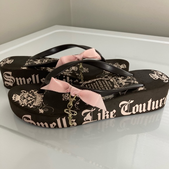 Juicy Couture Shoes - JUICY COUTURE Brown Pink Bow with Charm Platform Flip Flops